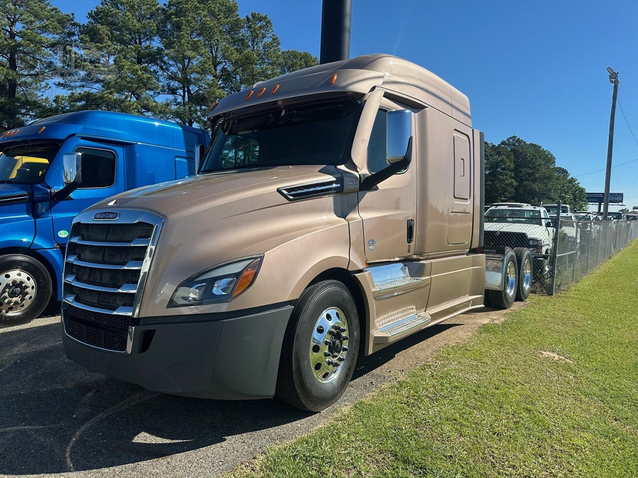 2023 FREIGHTLINER CASCADIA 126