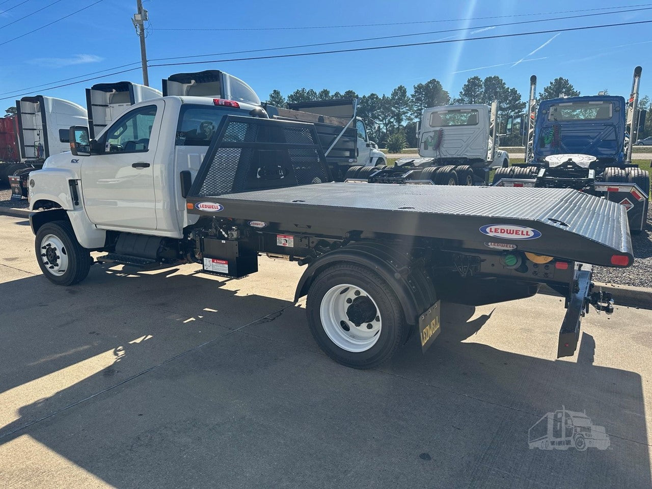 2023 INTERNATIONAL CV