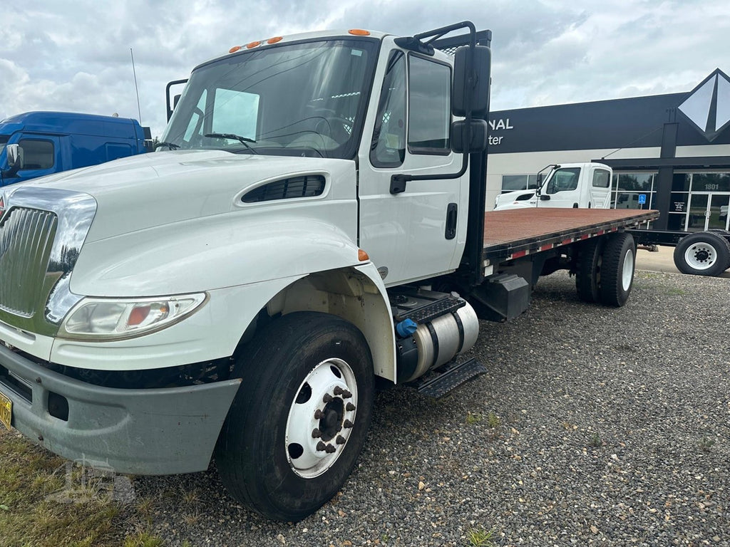 2017 INTERNATIONAL DURASTAR 4300