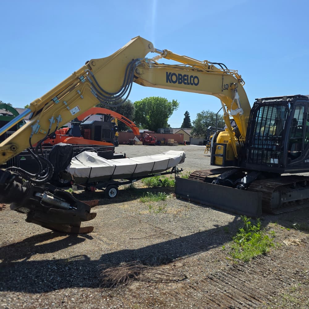 Kobelco SK140