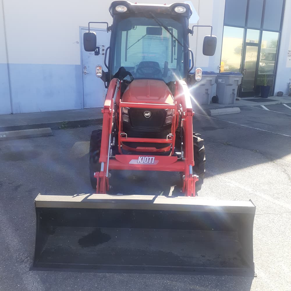 Kioti CK2620HST
  Tractor