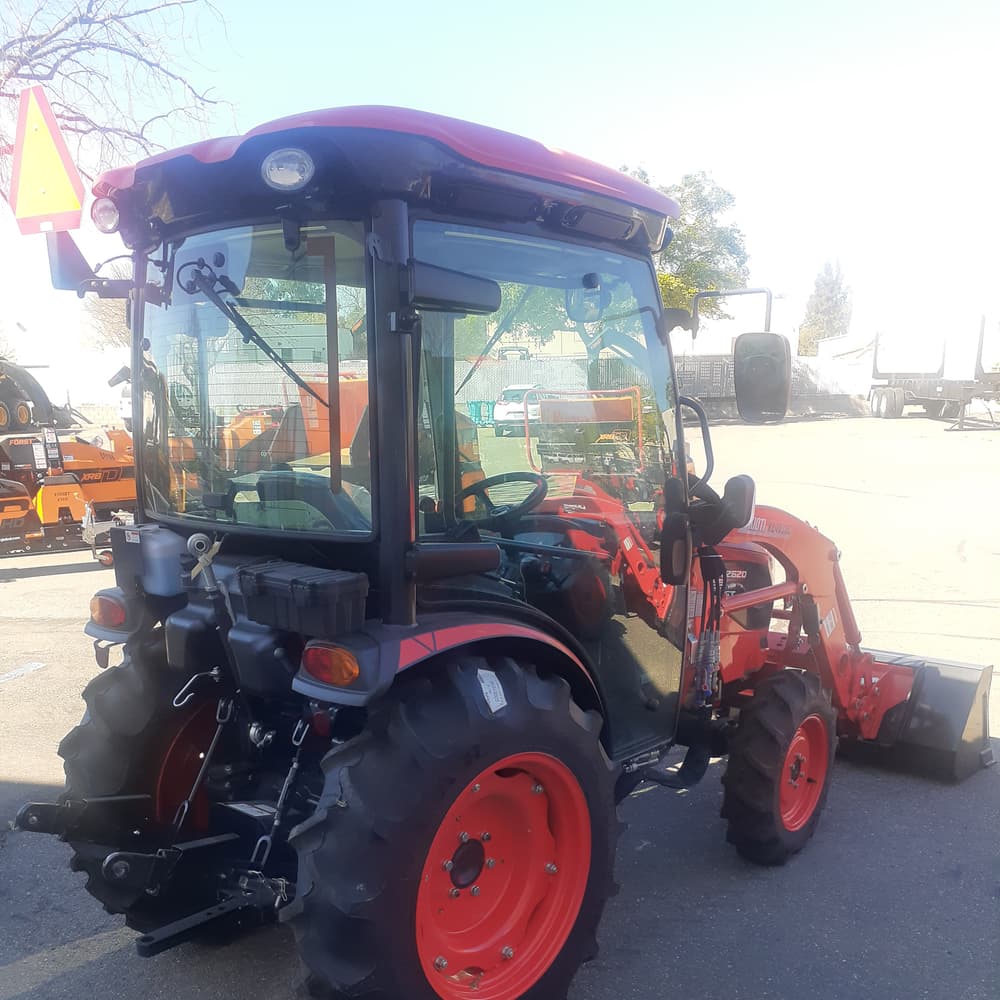Kioti CK2620HST
  Tractor