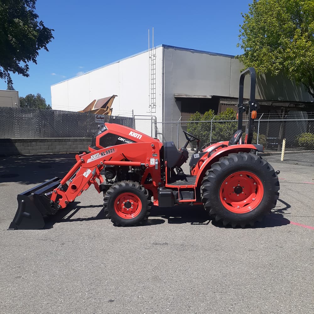 Kioti DK4220 HST Tractor