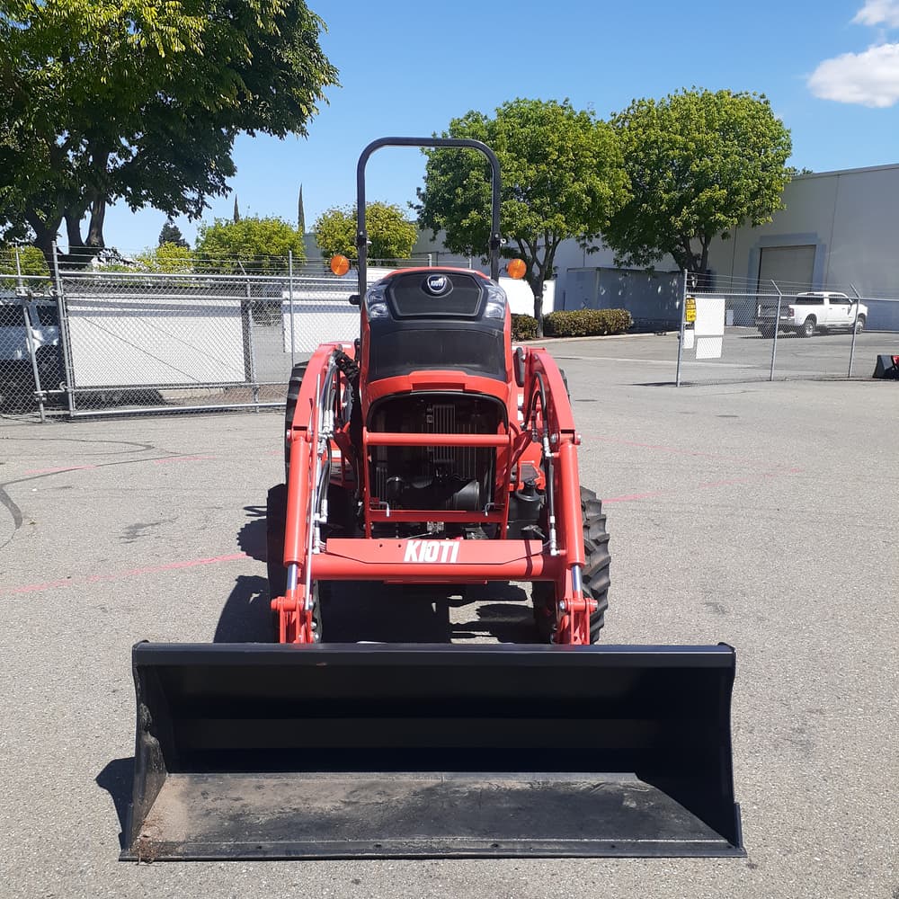 Kioti DK4220 HST Tractor