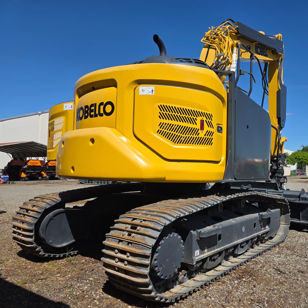 Kobelco EF160