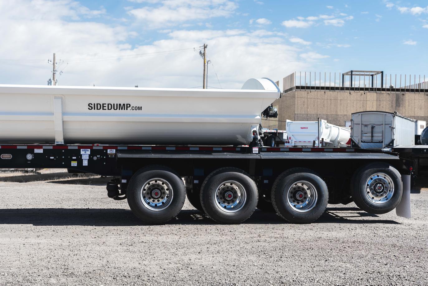 SMITHCO SX4 SIDE DUMP TRAILER - COMPETITOR