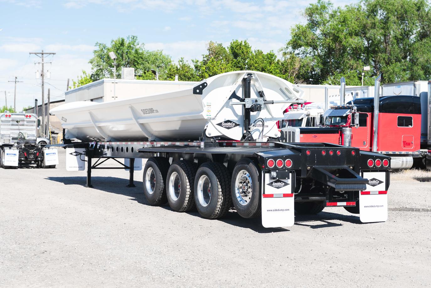 NEW SMITHCO SX4 SIDE DUMP TRAILER