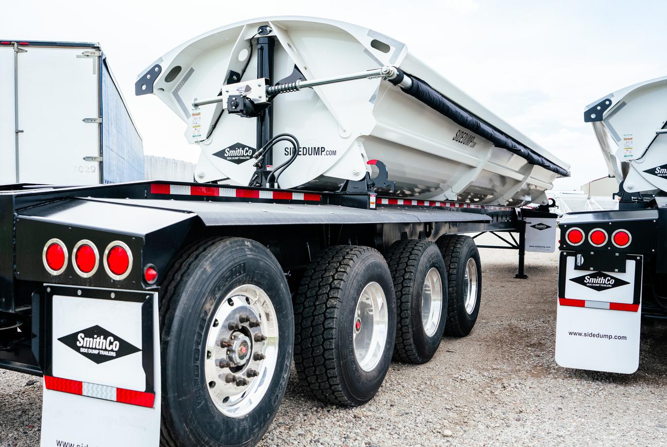 SMITHCO 4 AXLE SIDE DUMP TRAILER