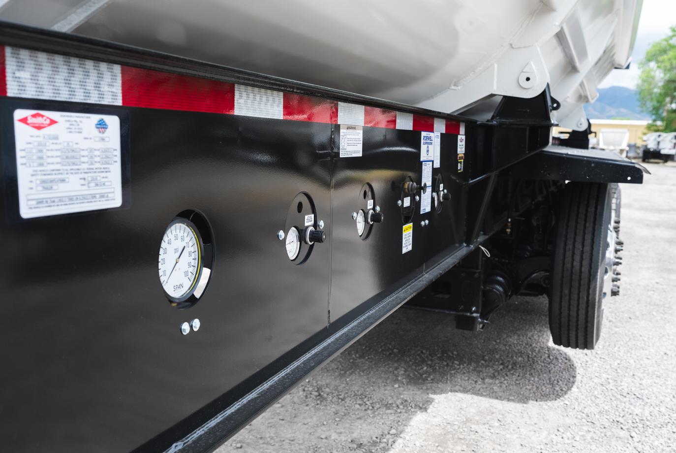 SMITHCO 6 AXLE SIDE DUMP TRAILER