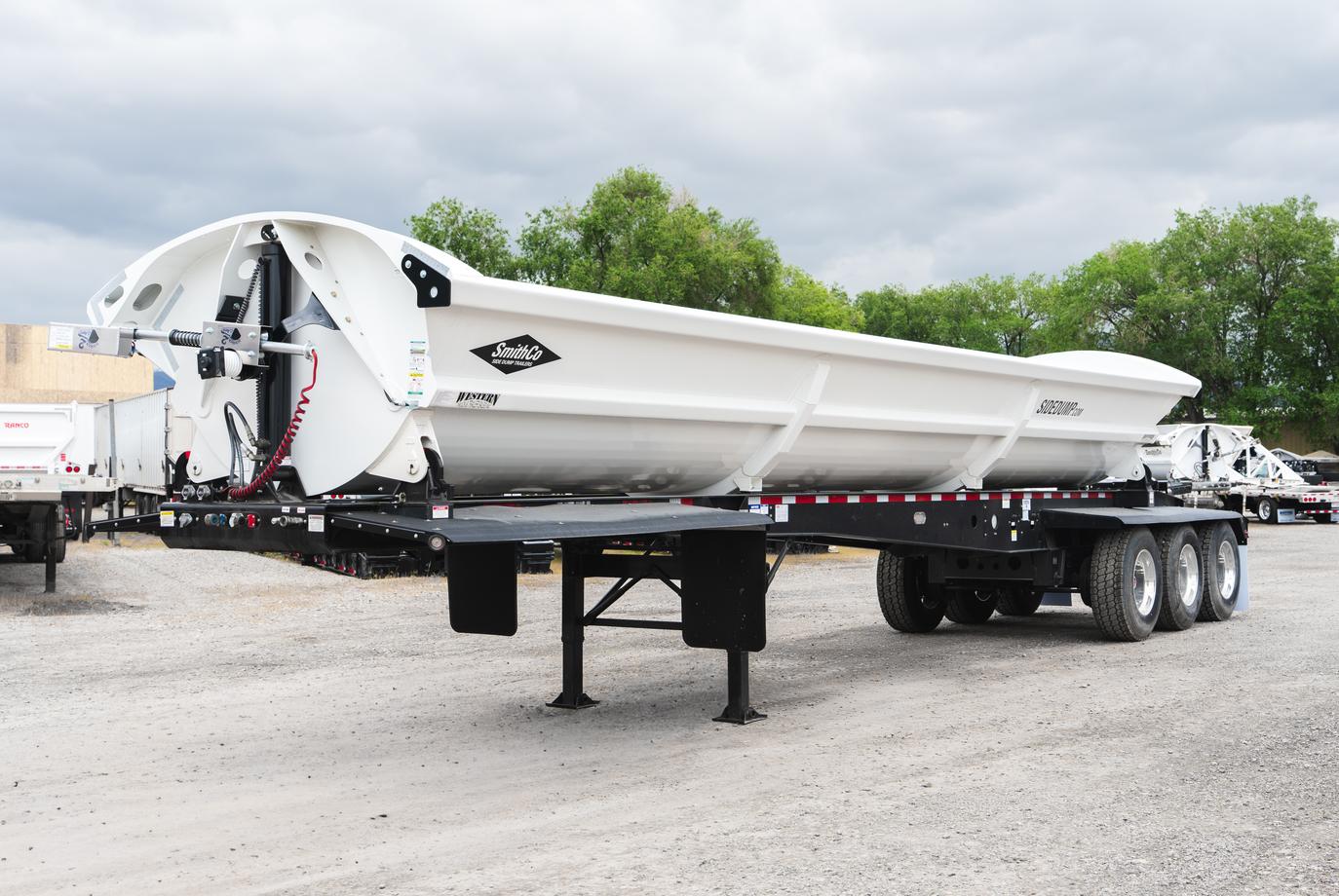 SMITHCO 3 AXLE SIDE DUMP TRAILER