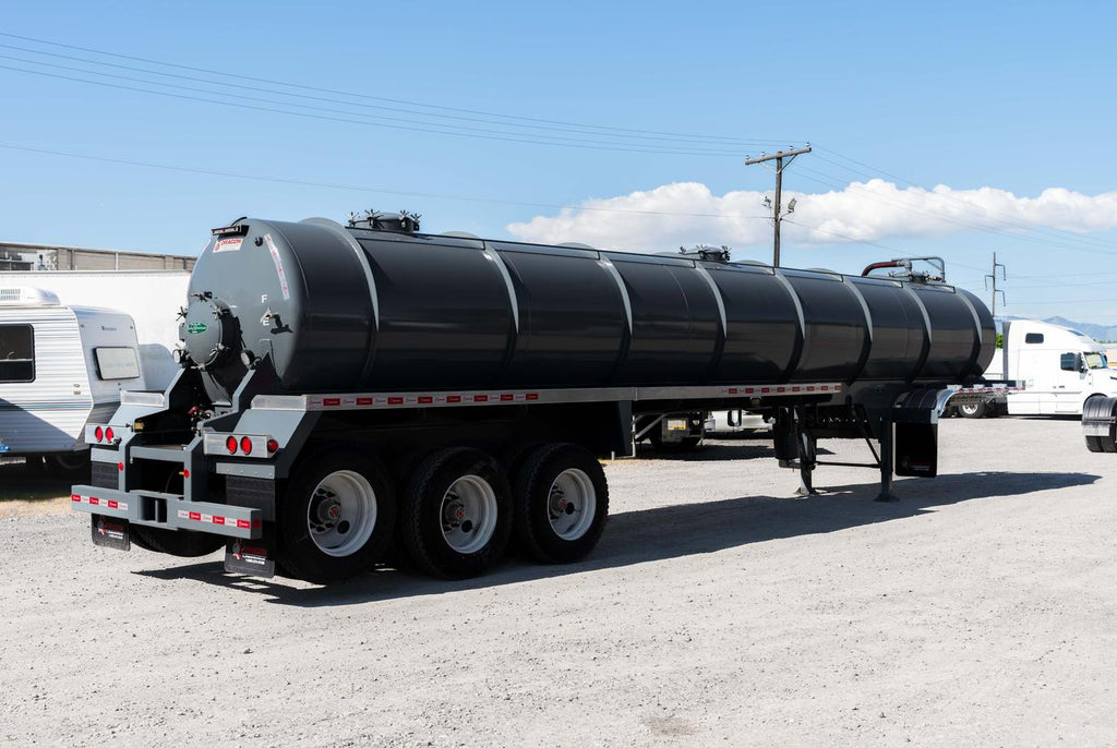 DRAGON 165 BBL 3 AXLE VAC TRAILER