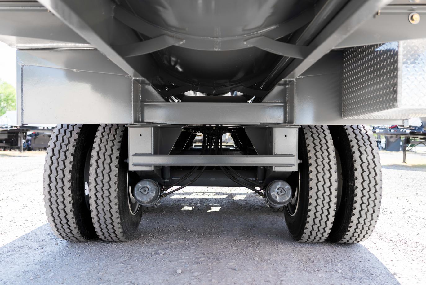 165 BBL 3 AXLE STEEL NON CODE VACUUM TRAILER