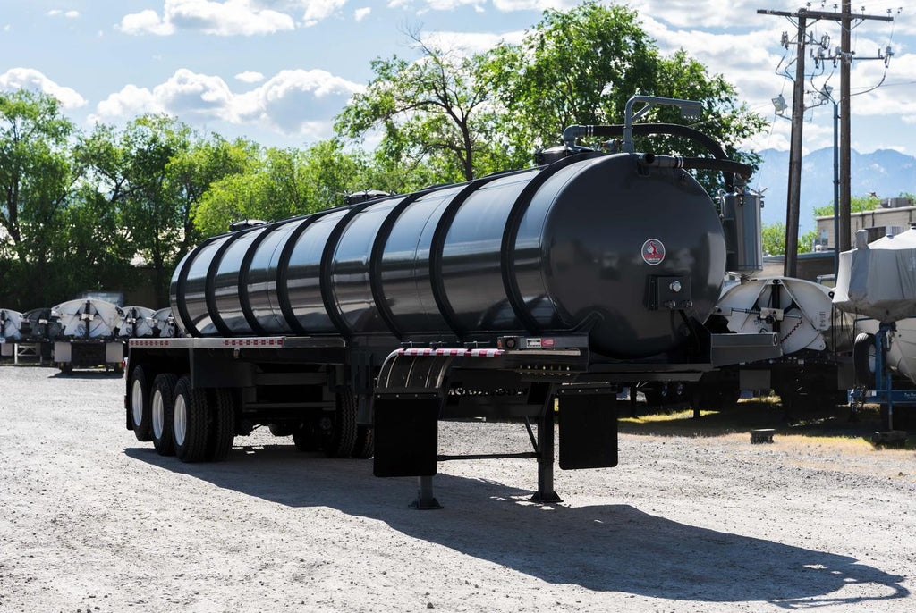 DRAGON 165 BBL 3 AXLE VAC TRAILER