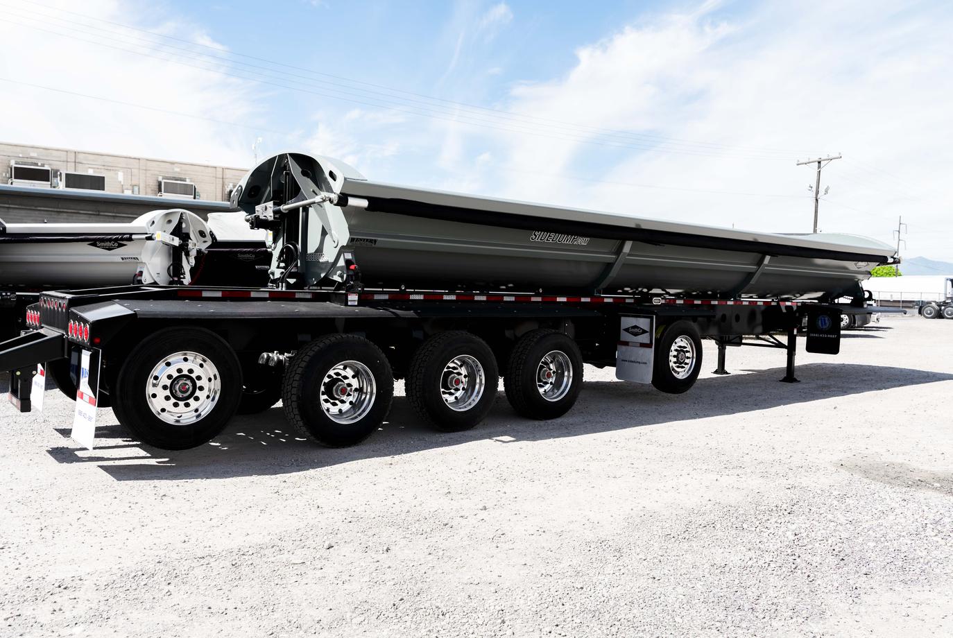 SMITHCO 5 AXLE SIDE DUMP TRAILER
