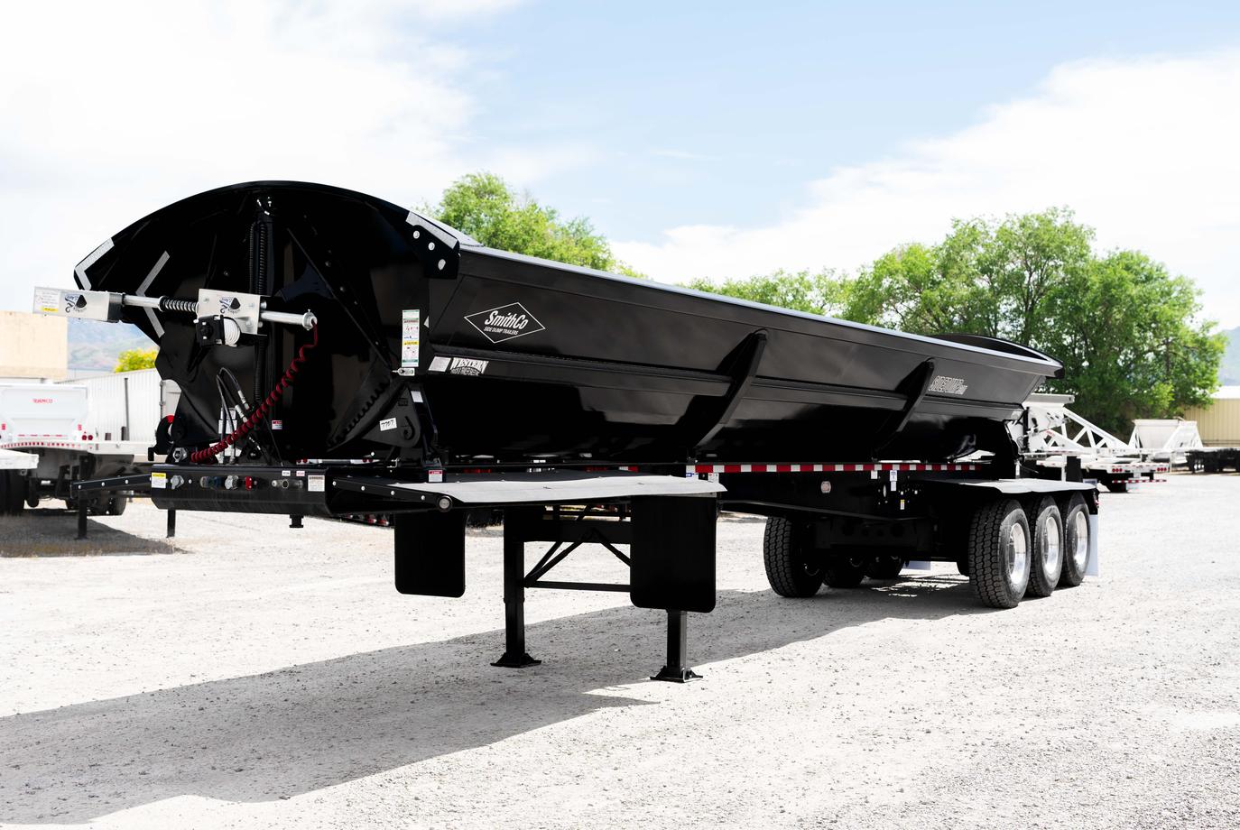 SMITHCO 3 AXLE SIDE DUMP TRAILER