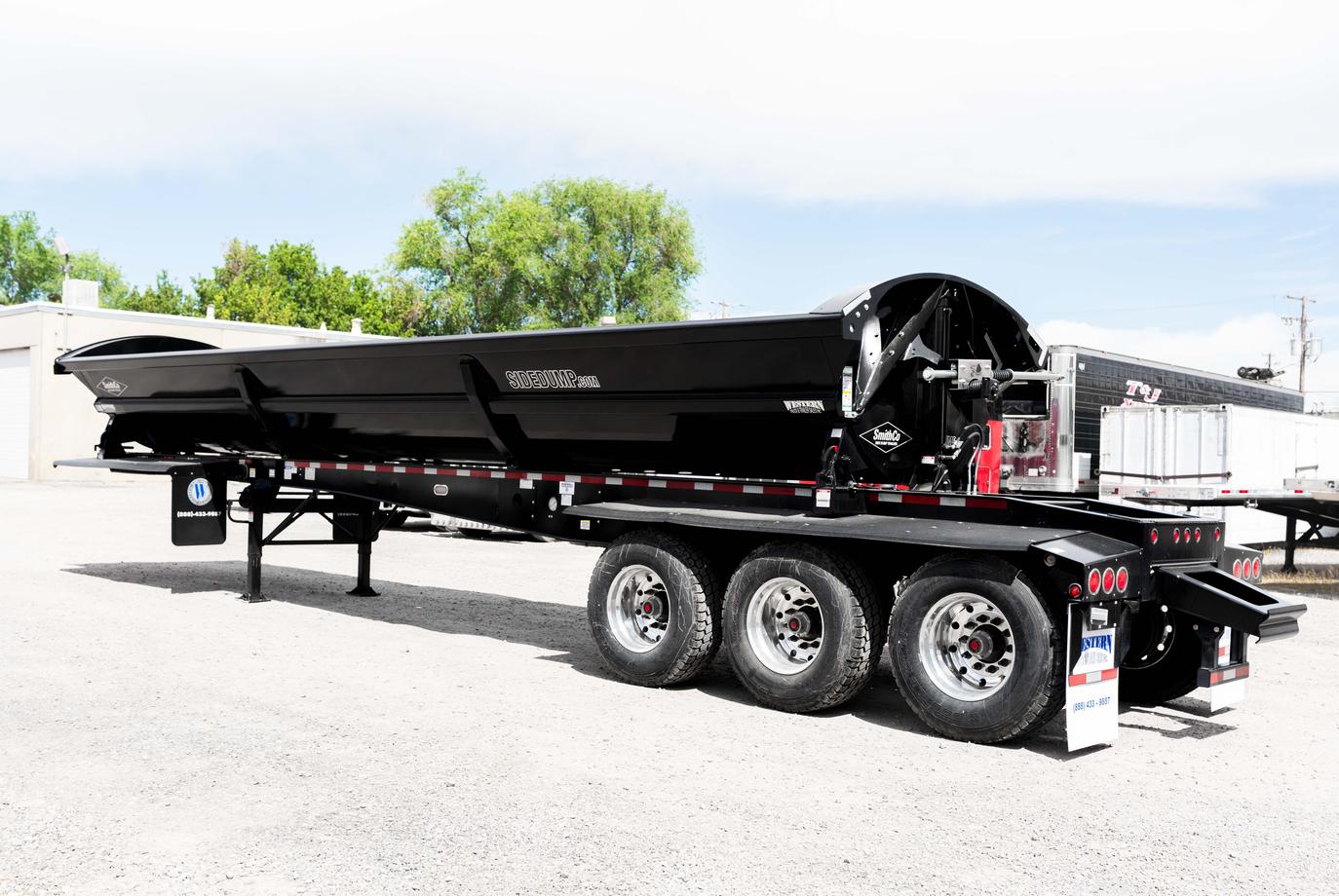 SMITHCO 3 AXLE SIDE DUMP TRAILER