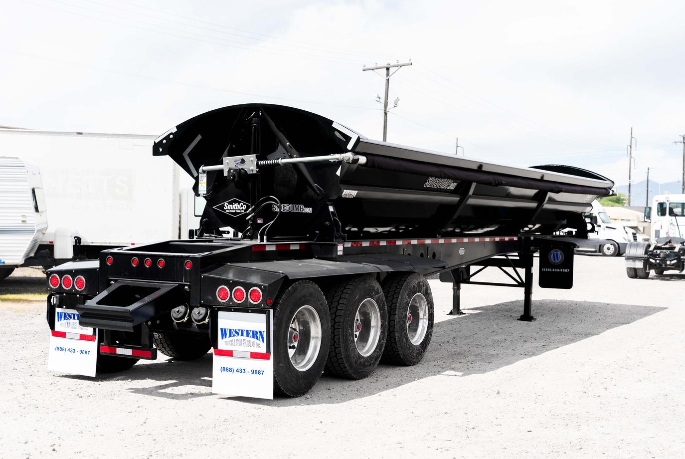 SMITHCO 3 AXLE SIDE DUMP TRAILER