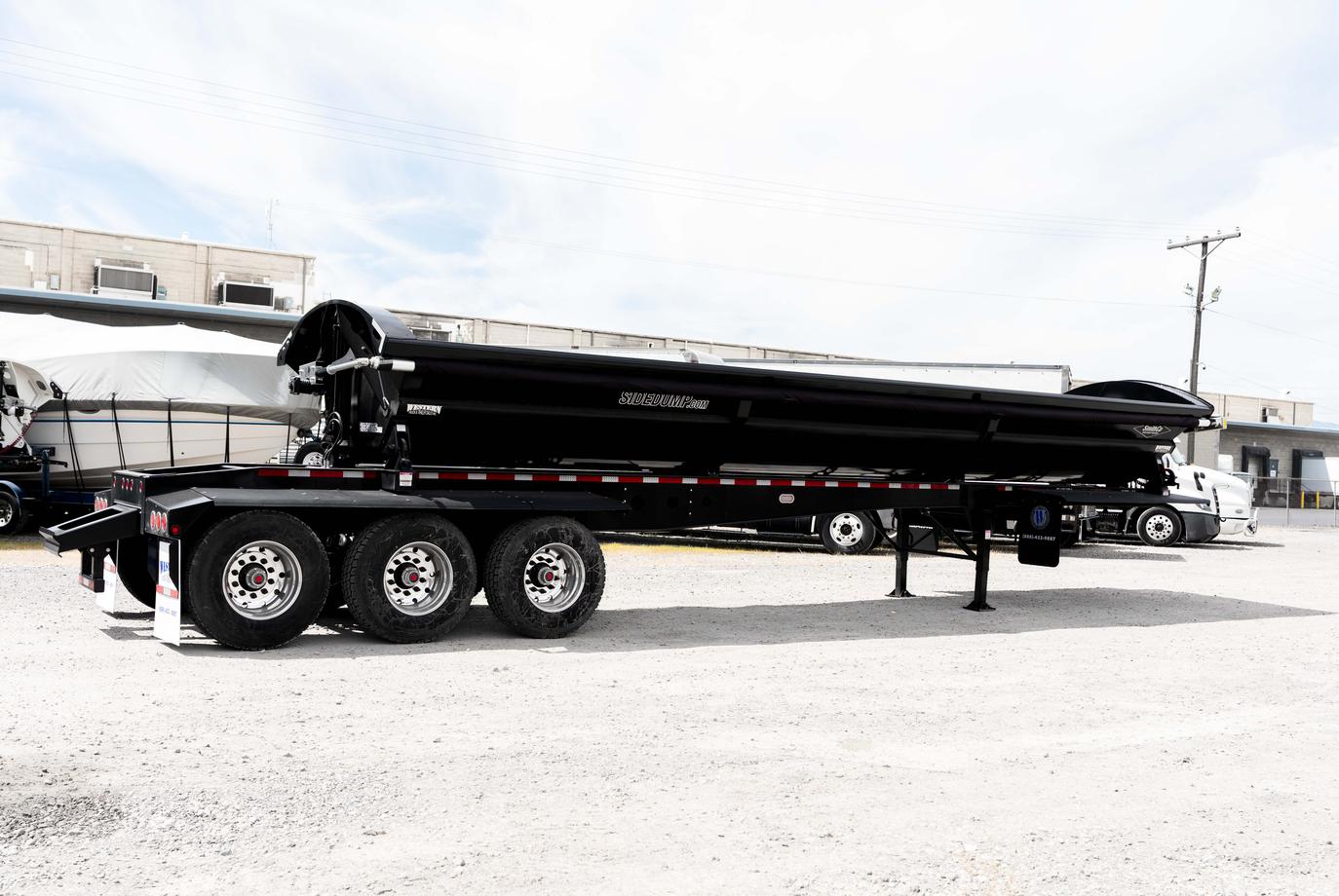 SMITHCO 3 AXLE SIDE DUMP TRAILER