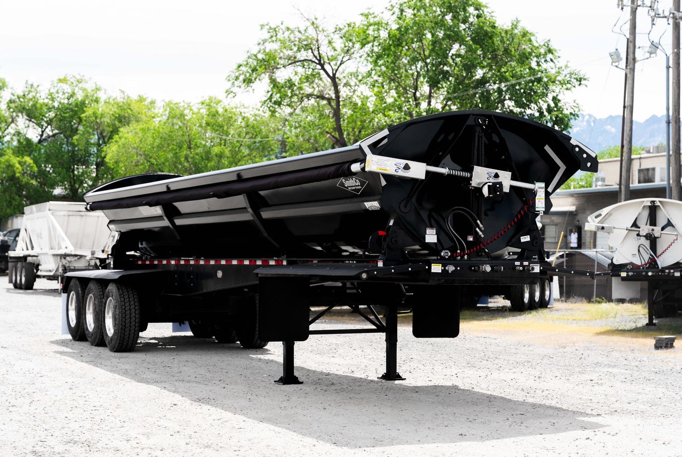 SMITHCO 3 AXLE SIDE DUMP TRAILER