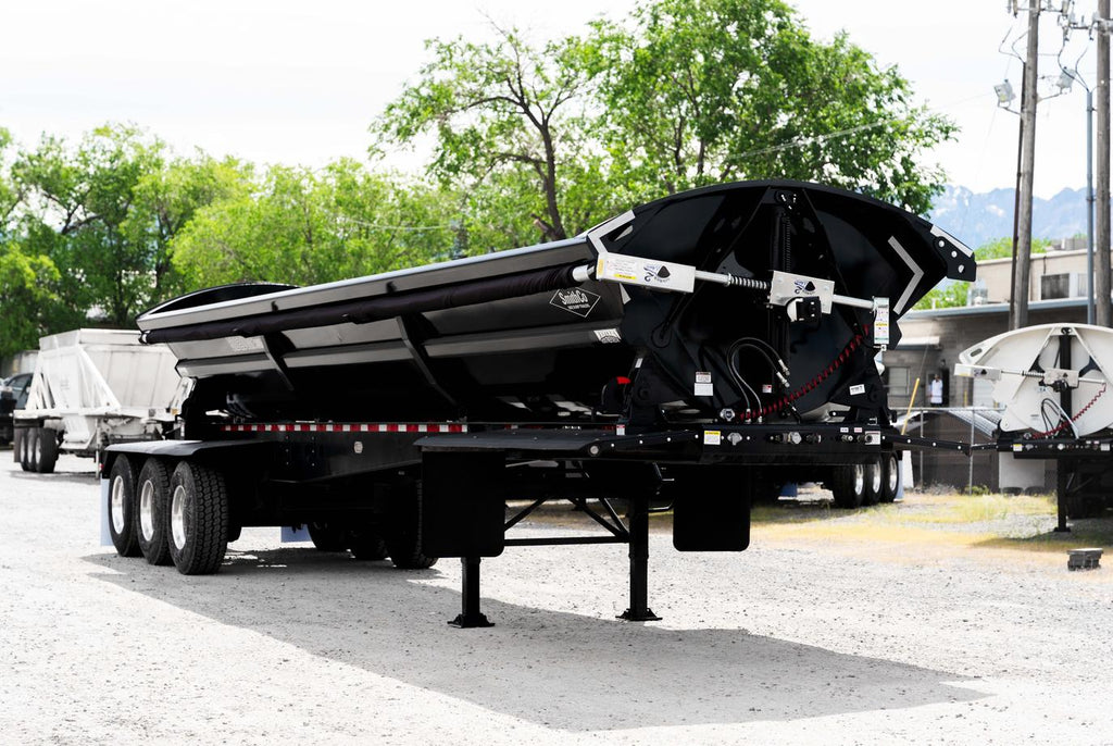 SMITHCO 3 AXLE SIDE DUMP: BLACK TUB & BLACK FRAME
