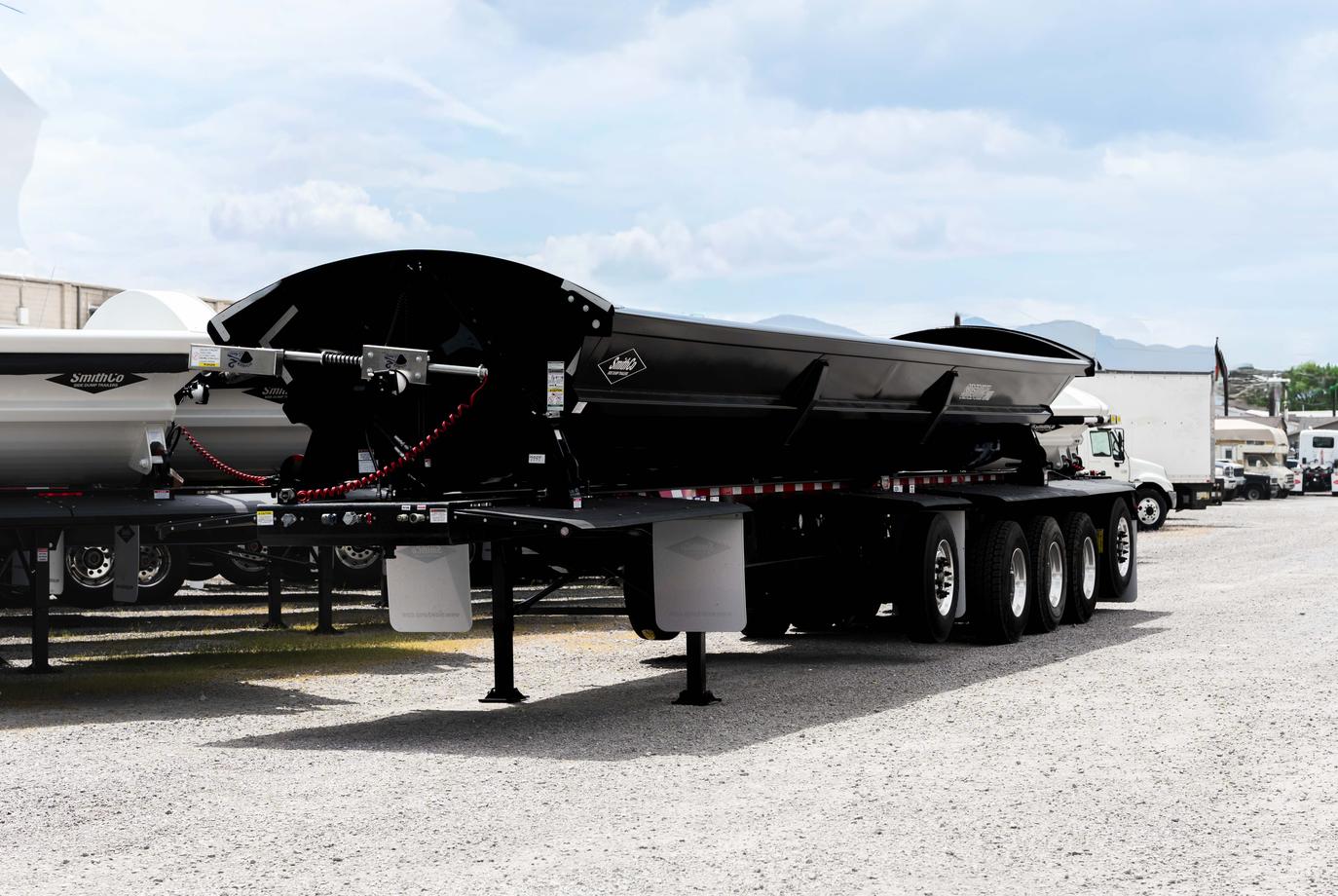 NEW SMITHCO SX5 SUPER SIDE DUMP TRAILER