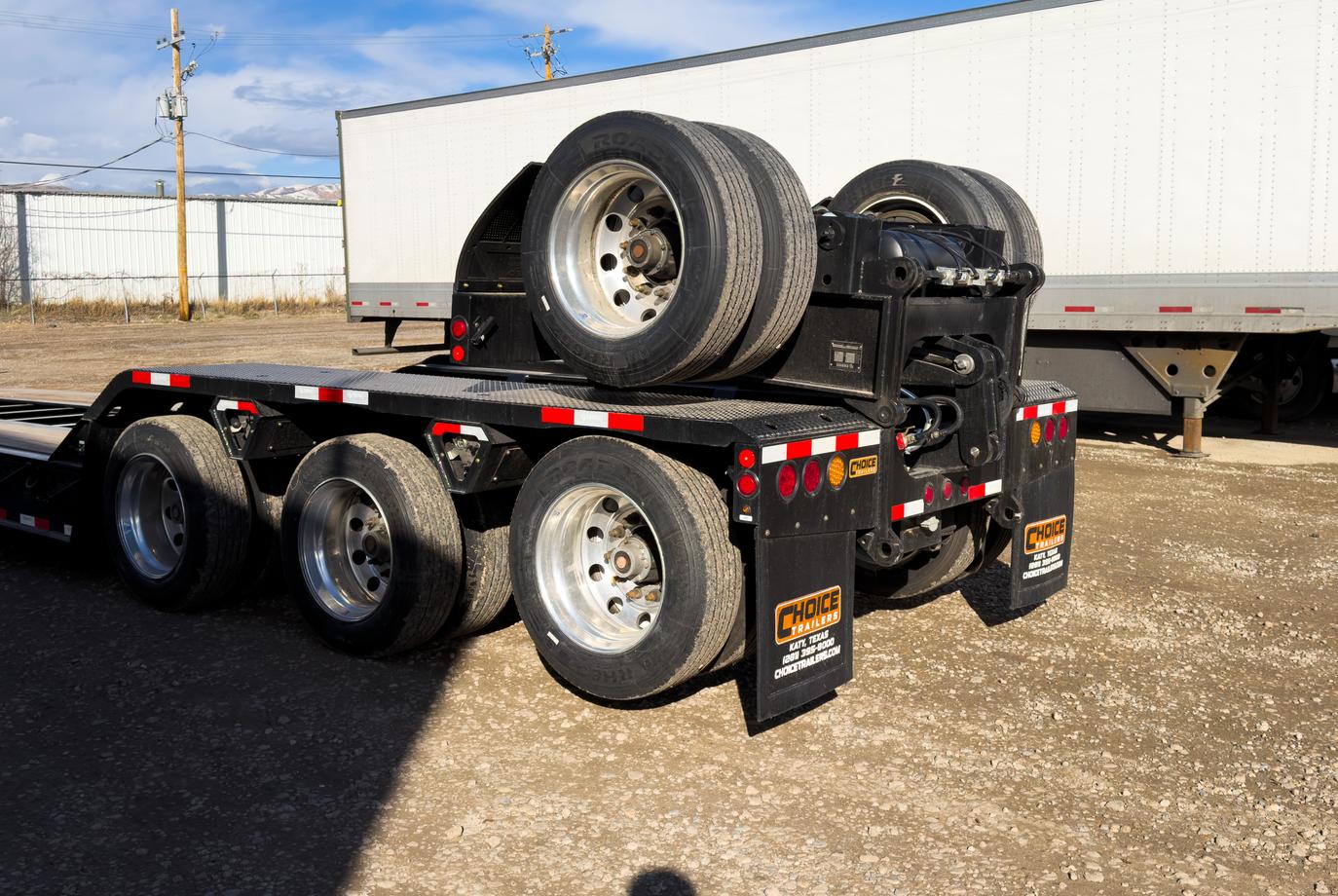 CHOICE 355NG 3-AXLE 55-TON NON-GROUND BEARING LOWBOY TRAILER