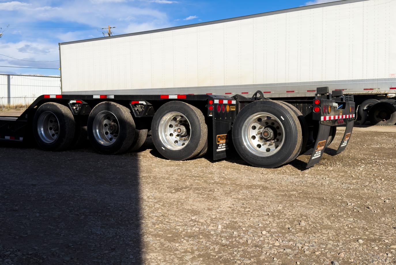 CHOICE 355NG 3-AXLE 55-TON NON-GROUND BEARING LOWBOY TRAILER