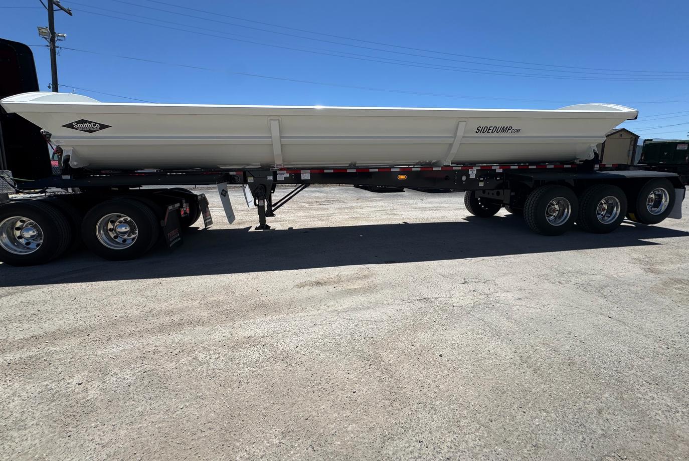 SMITHCO 3 AXLE SIDE DUMP TRAILER