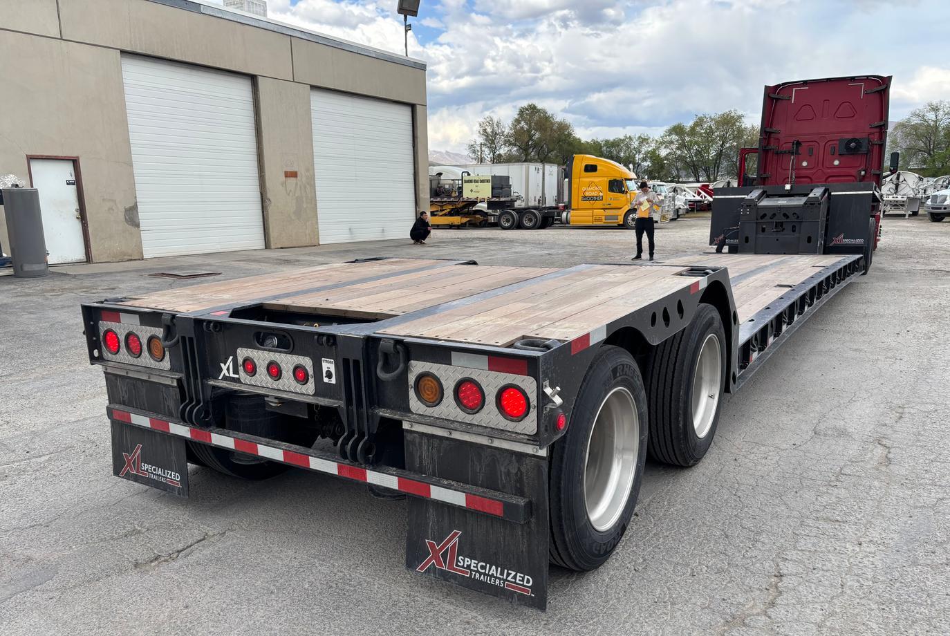XL 80 HYDRAULIC DETACHABLE GOOSENECK TRAILER
